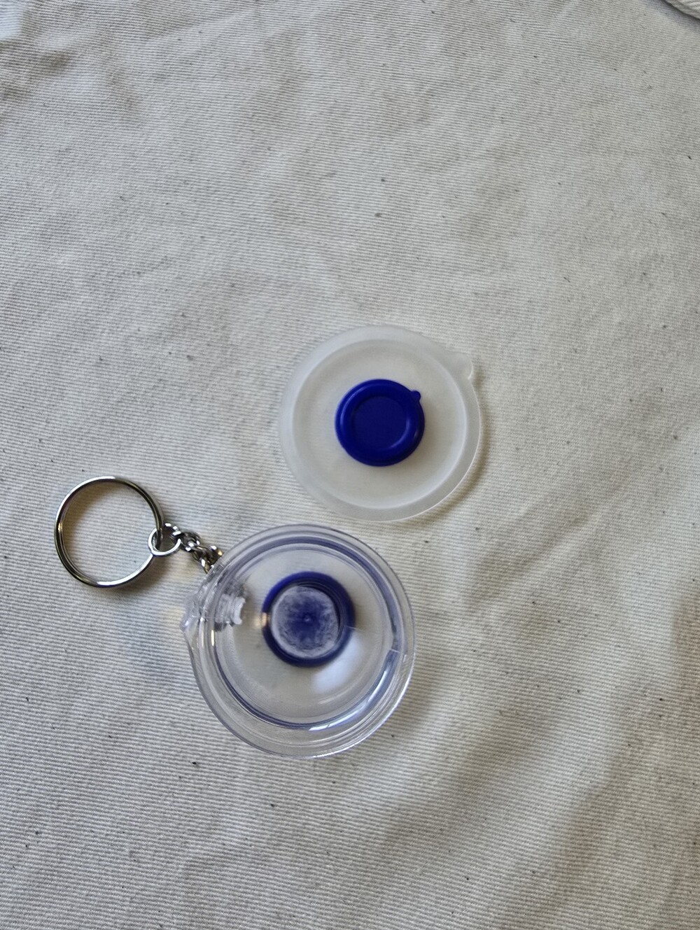 Tupperware Battle Bowl Keychain - Picture 4 of 5